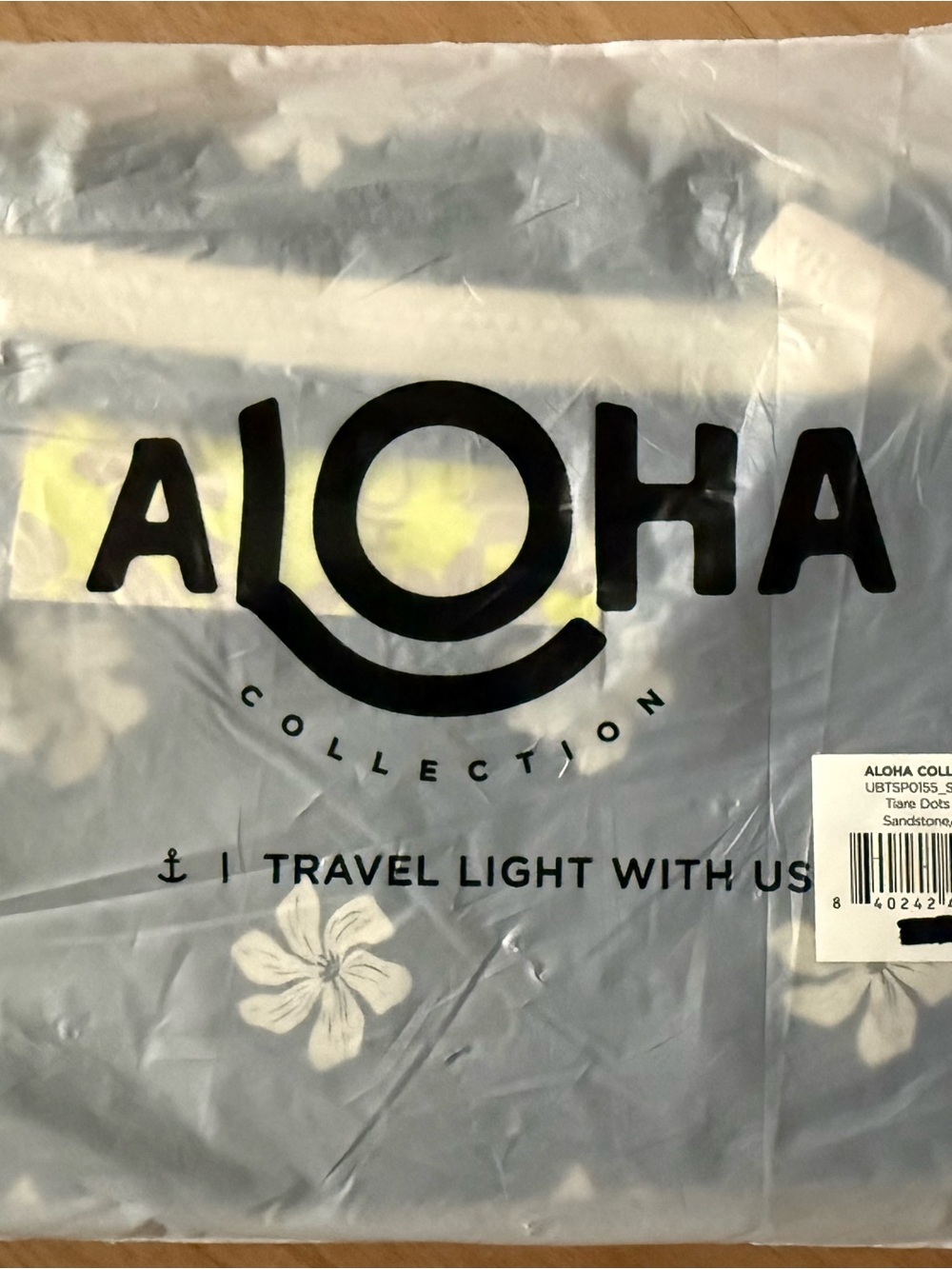 New with Tags Aloha Collection Tiare Dots Small Pouch Gray & White